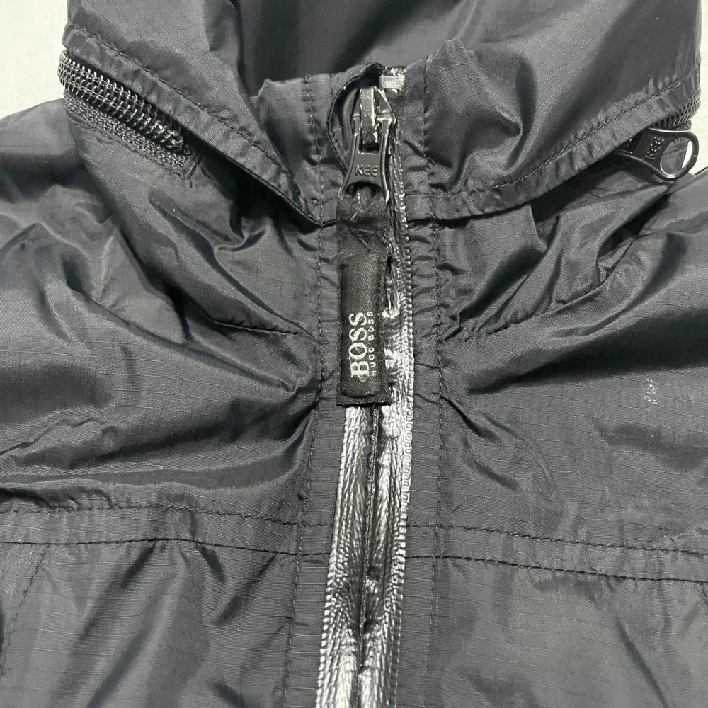Hugo Boss Alex Thomson Boys Racing Extreme Sailing Jacket Windbreaker Hooded